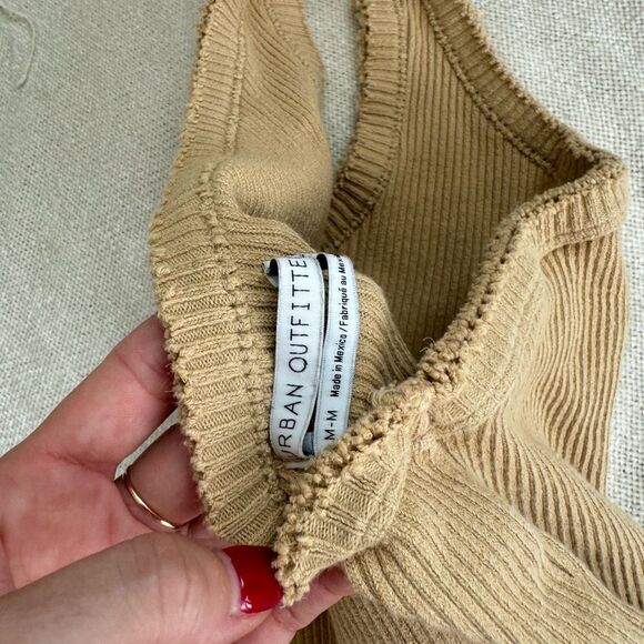 Urban Outfitters One Shoulder Ribbed Tank Medium - Picture 4 of 4